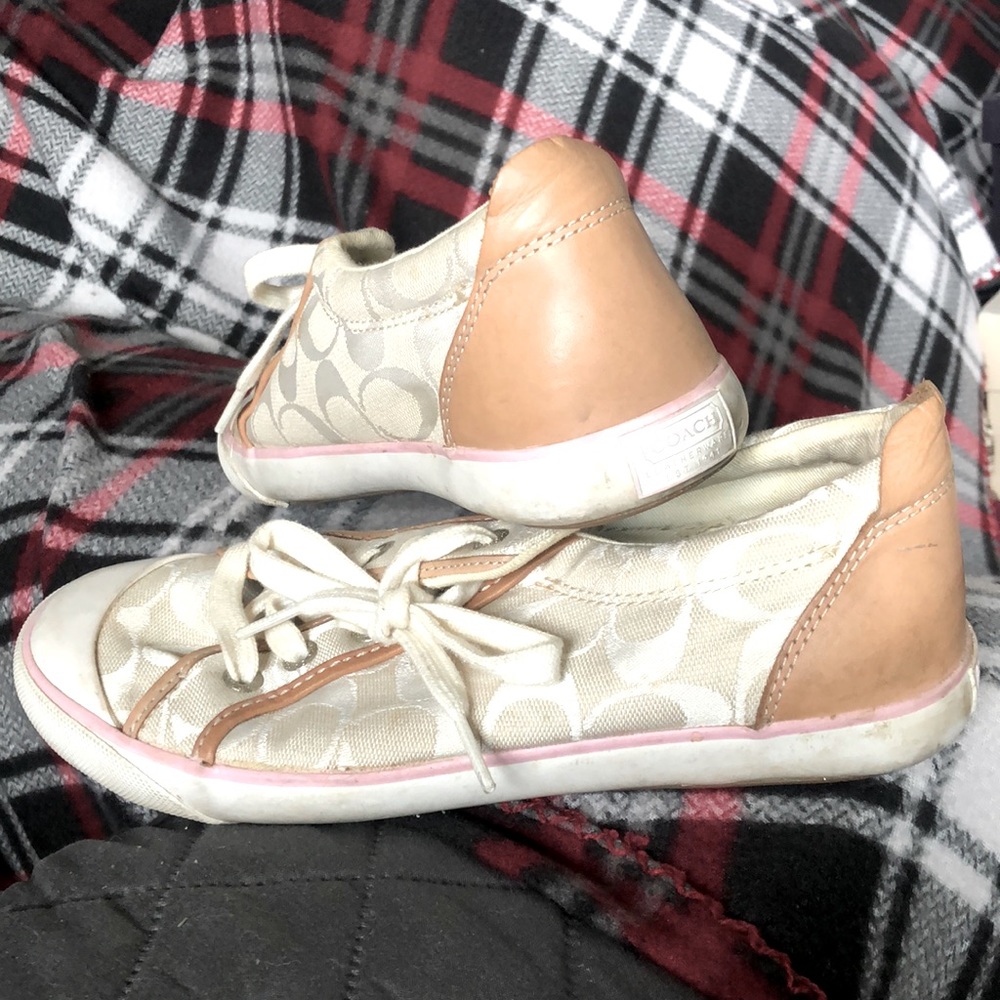 Authentic Coach (Barrett) size7M